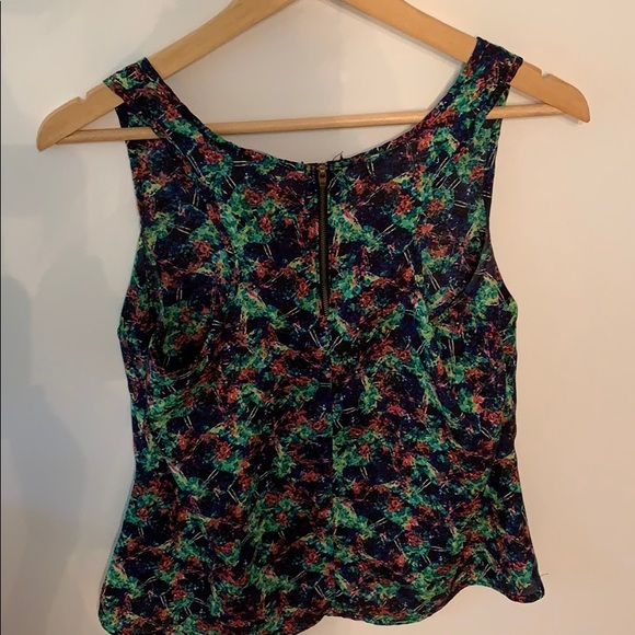 Charolette arises summer top size medium - Picture 3 of 4
